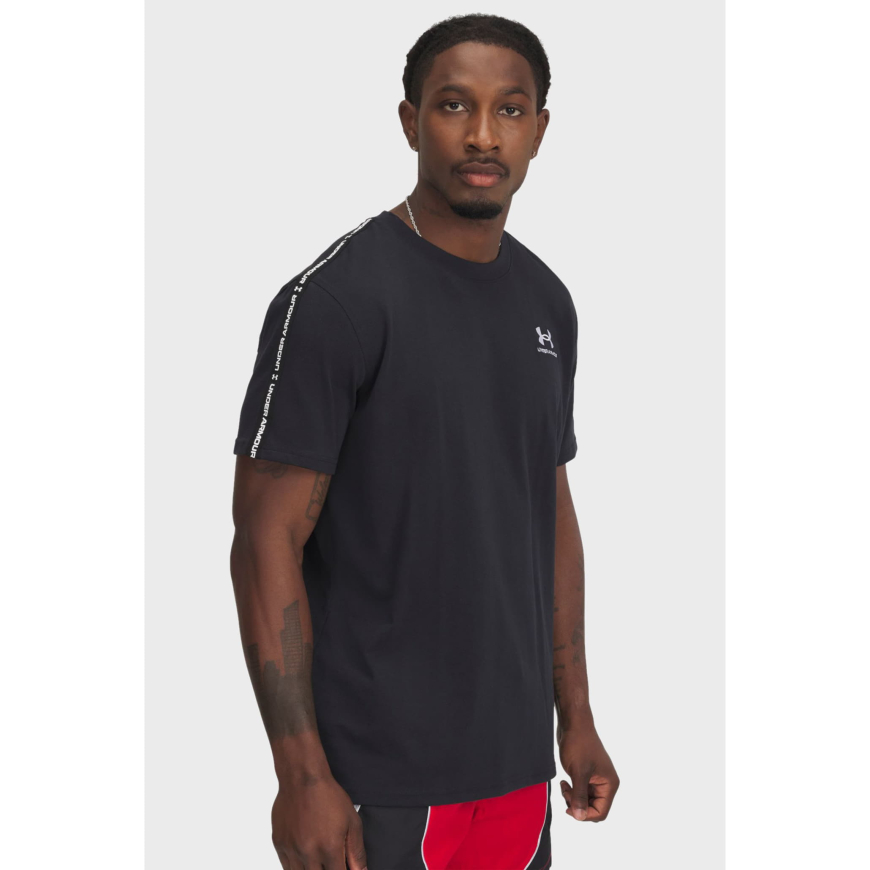Чоловіча чорна футболка Under Armour  Icon HWT Tee Taping 1390300-001 - Зображення