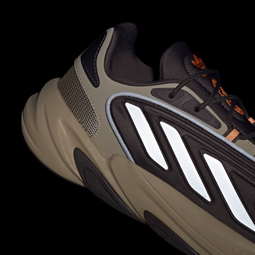 Кросівки чоловічі ADIDAS OZELIA IF8670  - Зображення №9